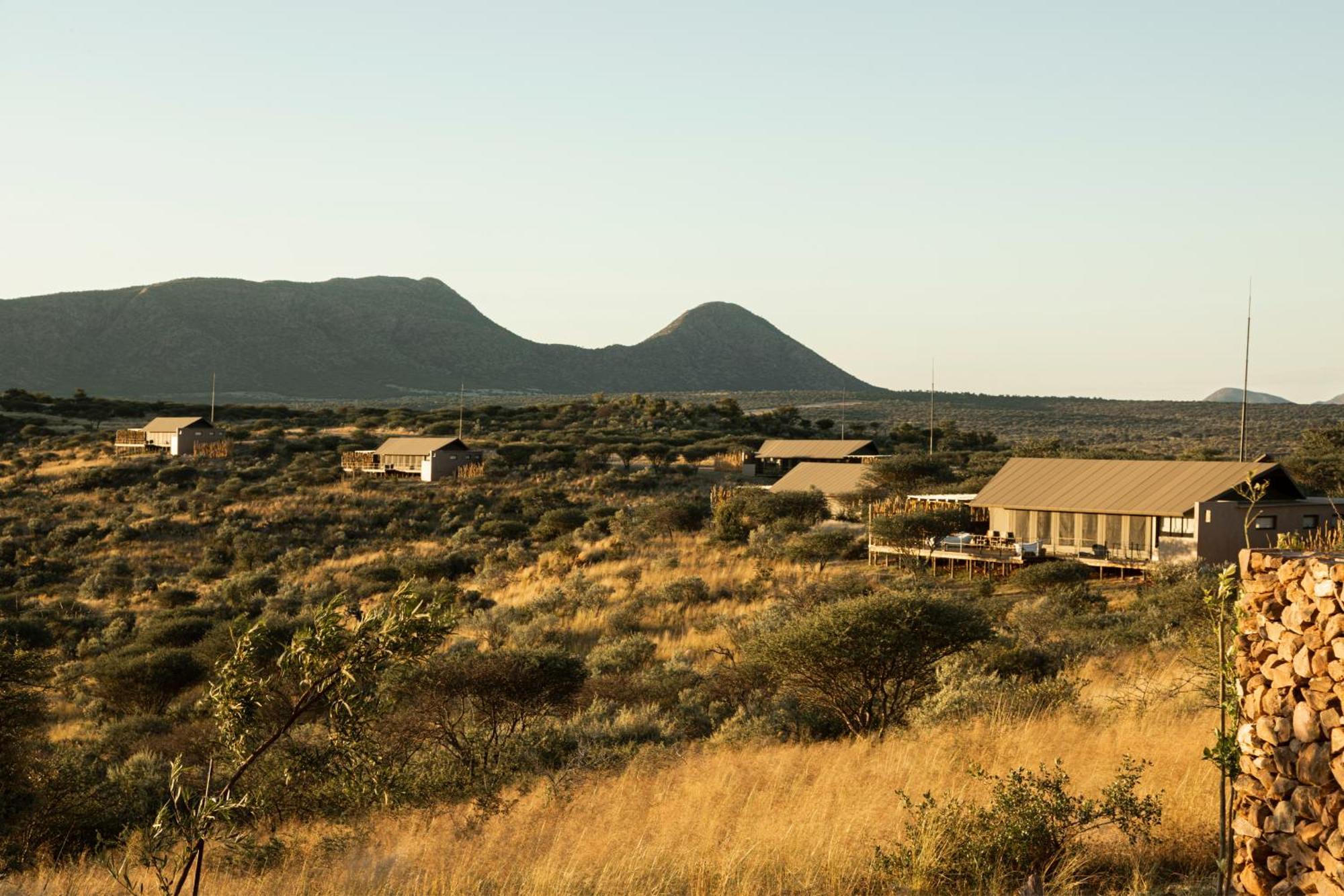 Gmundner Lodge Виндхук Экстерьер фото