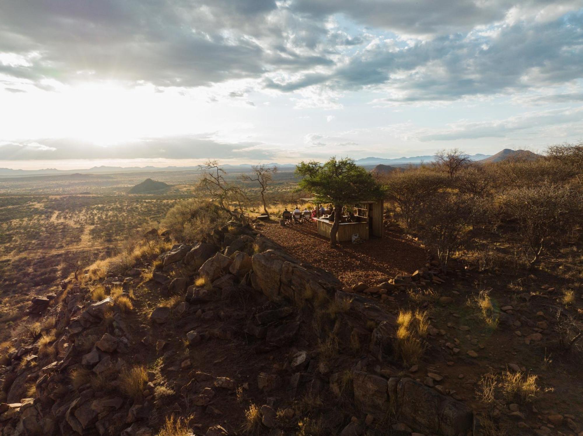 Gmundner Lodge Виндхук Экстерьер фото